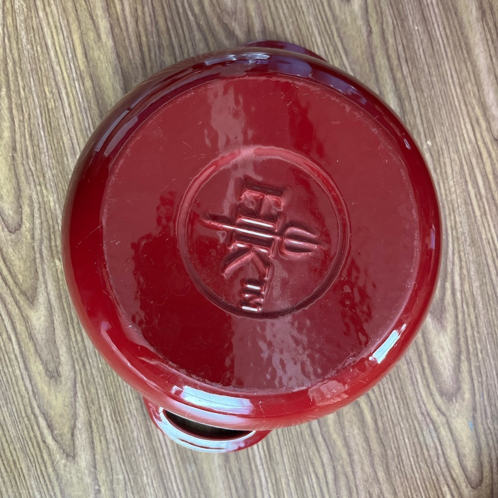 Hell's Kitchen 1.75-Qt. Cast Iron Balti Dish, Cookware Casserole Red